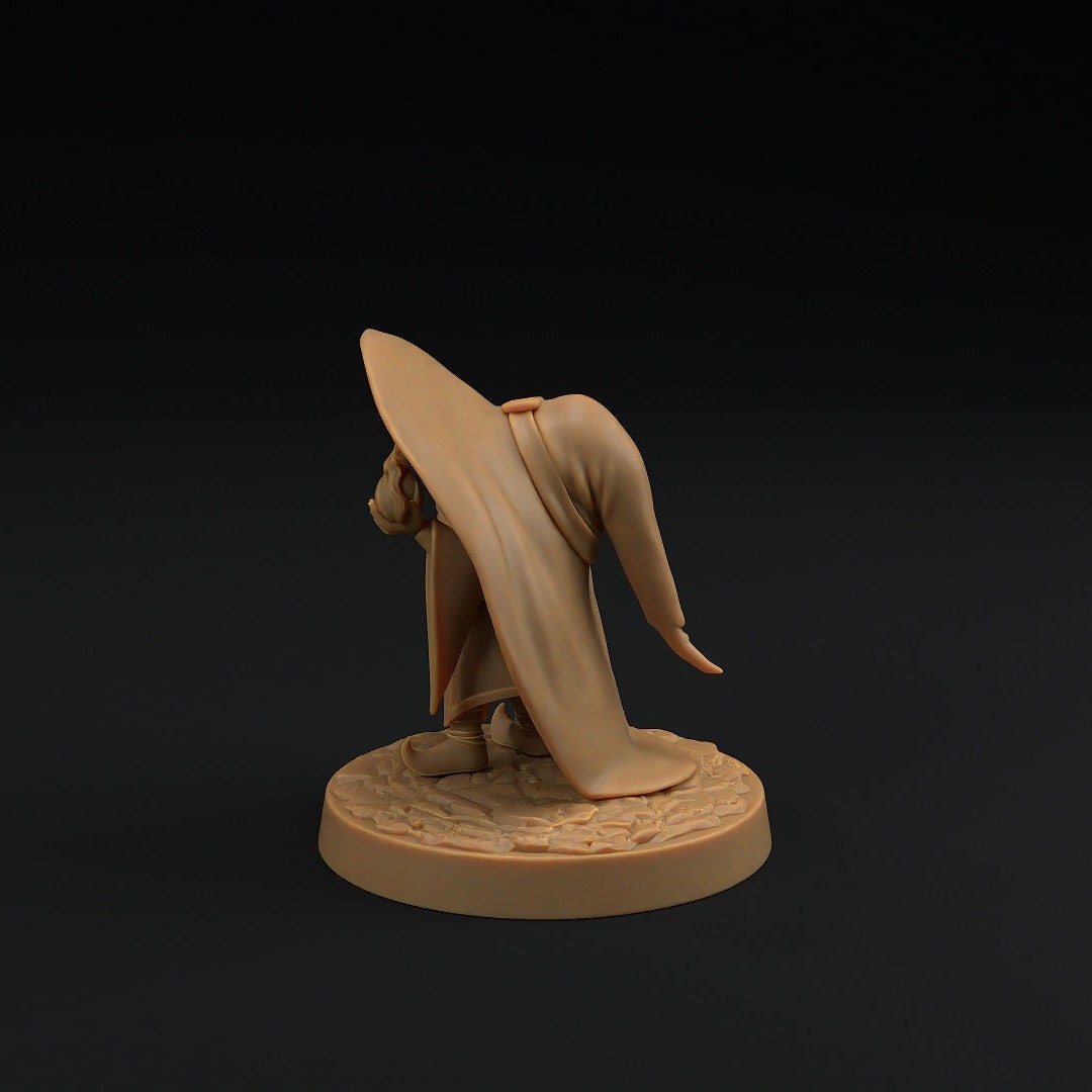 Qwimbles, Gnome Wizard | The Caverns of Aberrant Horror | Dragon Trappers Lodge | UNPAINTED Miniature in Resin