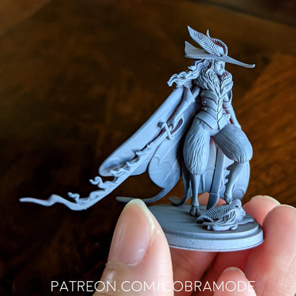 Atropos, Noctuoidea Moth Speculatore | CobraMode | UNPAINTED Miniature in Resin