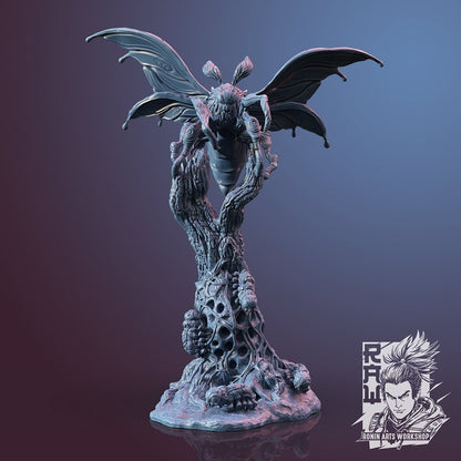 Radiant Matron | Giant Moth with Grubs | Ronin Arts Workshop | UNPAINTED Miniature in Resin
