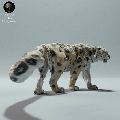 Snow Leopard Angry | Animal Den Miniatures | UNPAINTED Miniature in Resin