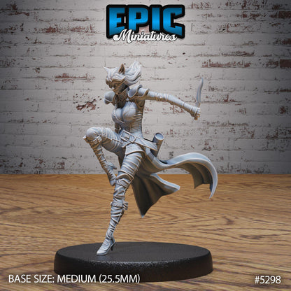 Cat Burglar Rogue Set | Catwoman | Epic Miniatures | UNPAINTED Miniature in Resin