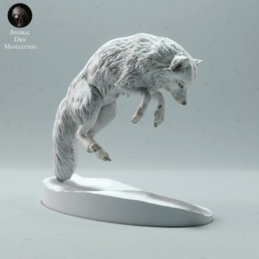 Arctic Fox Jumping | Animal Den Miniatures | UNPAINTED Miniature in Resin