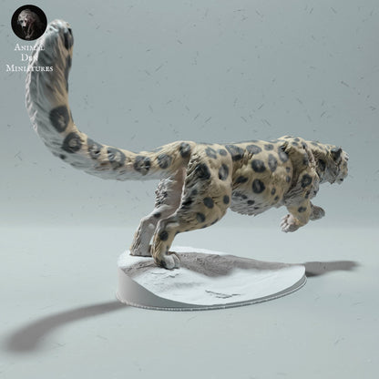 Snow Leopard Run | Animal Den Miniatures | UNPAINTED Miniature in Resin