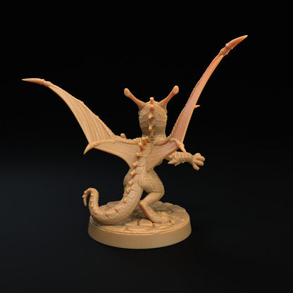 Sparkclaw Wyrmling - Dragon Trappers Lodge