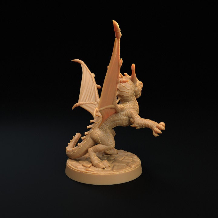 Sparkclaw Wyrmling - Dragon Trappers Lodge