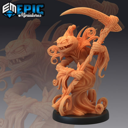 Resin miniature by Epic Miniatures. Pumpkin reaper option #4: pumpkin-headed, robed figure clutching a scythe menacingly.