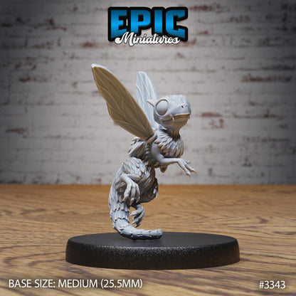 Resin Bee-Dragon Wyrmling miniature by Epic Miniatures. Version #2: flying wyrmling.
