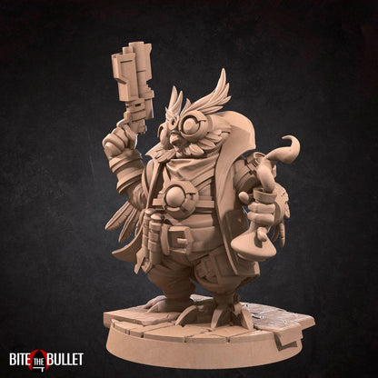 Owlfolk artificer/blacksmith (anthropomorphic owl) resin miniature by Bite the Bullet.